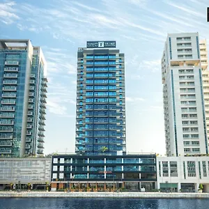 The First Collection Waterfront Ξενοδοχείο